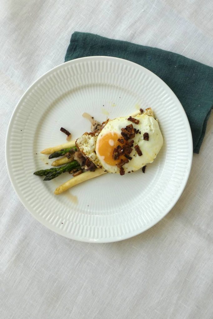  tapas med asparges og æg