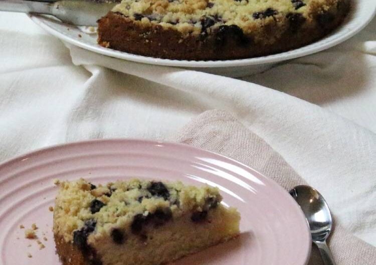 Blåbærkage med sprød top
